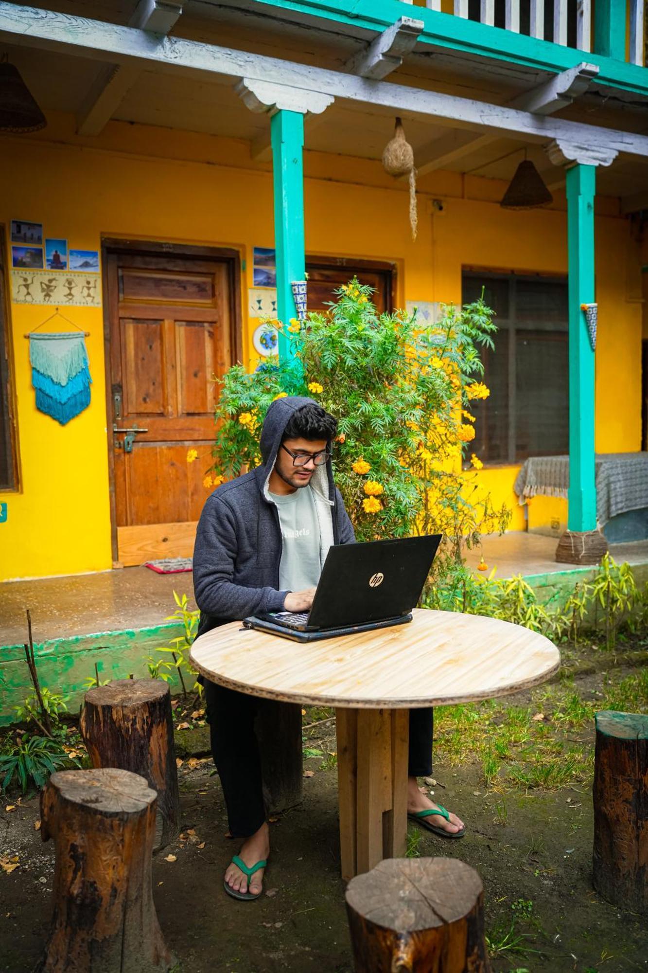 Yaarana Stay & Cafe, Vashisht, Manali Exteriér fotografie
